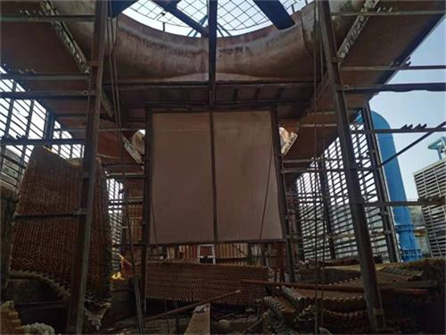 風筒的漂流水對開式冷卻塔的影響